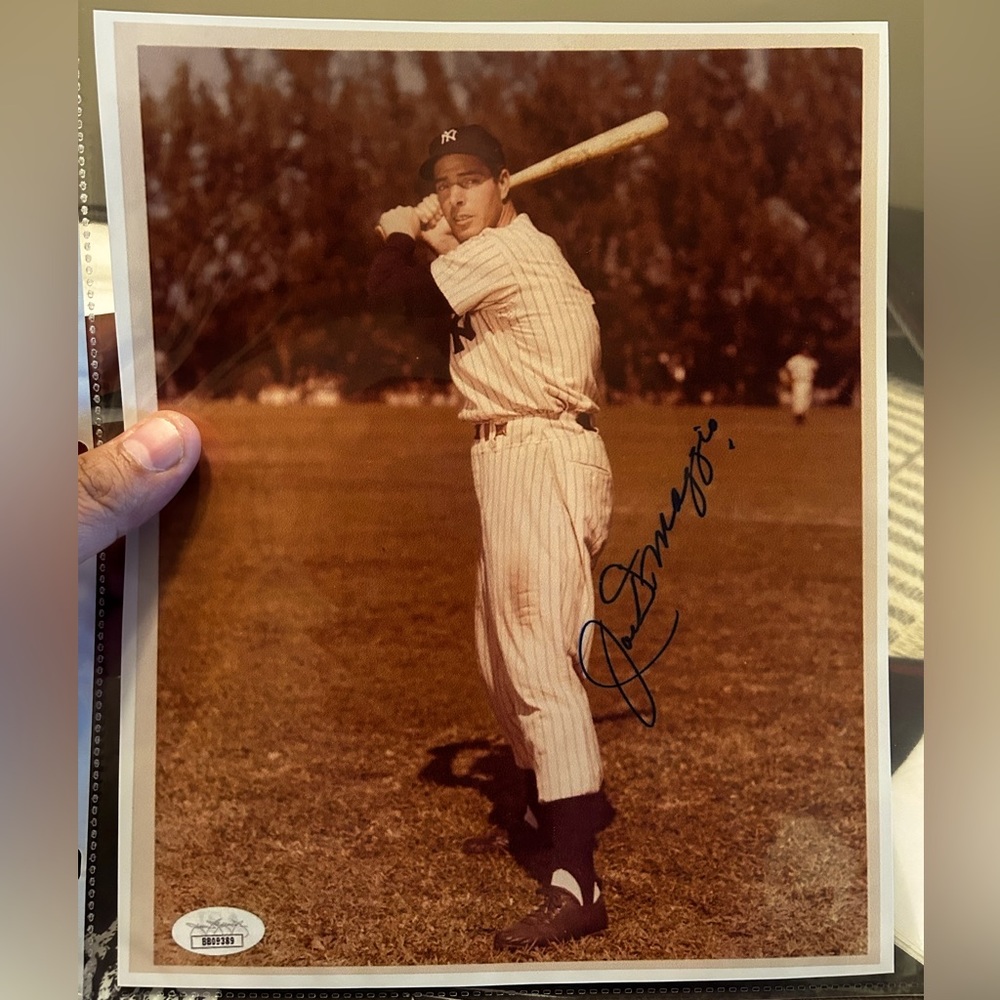 Joe DiMaggio signed (reprint) ✍🏼